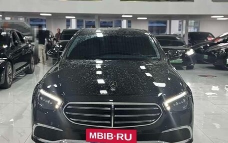 Mercedes-Benz E-Класс, 2023 год, 5 560 000 рублей, 2 фотография