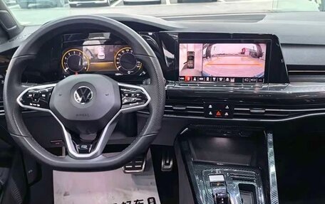 Volkswagen Golf VIII, 2023 год, 2 120 000 рублей, 11 фотография