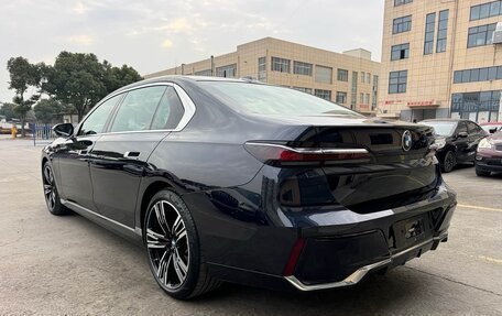 BMW 7 серия, 2025 год, 15 000 000 рублей, 6 фотография