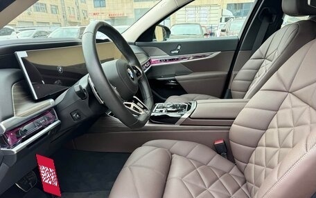 BMW 7 серия, 2025 год, 15 000 000 рублей, 14 фотография