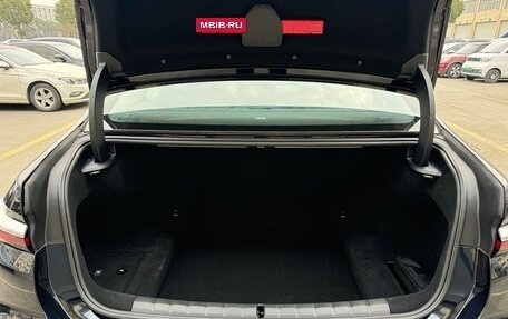 BMW 7 серия, 2025 год, 15 000 000 рублей, 16 фотография