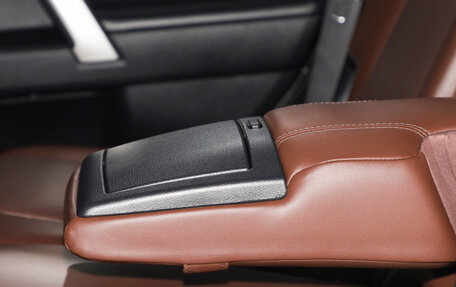 Toyota Land Cruiser Prado 150 рестайлинг 2, 2020 год, 6 199 000 рублей, 20 фотография