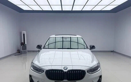 BMW 1 серия, 2022 год, 1 630 000 рублей, 3 фотография