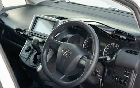 Toyota Wish II, 2013 год, 1 500 000 рублей, 11 фотография