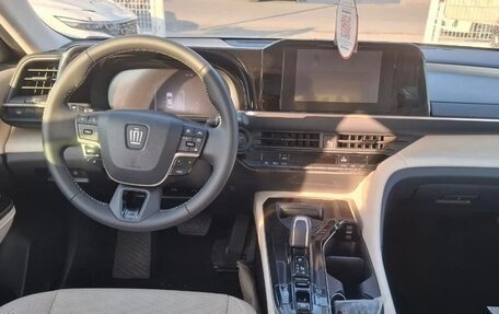 Toyota Crown, 2026 год, 7 500 000 рублей, 8 фотография