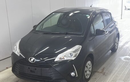 Toyota Vitz, 2019 год, 1 050 000 рублей, 1 фотография