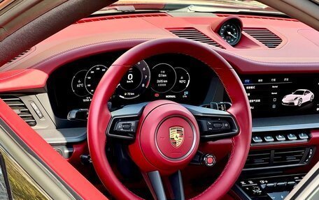 Porsche 911, 2024 год, 17 000 000 рублей, 8 фотография