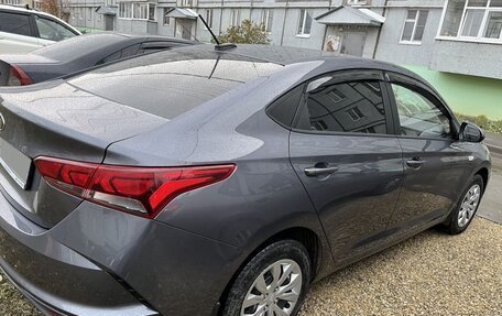 Hyundai Solaris II рестайлинг, 2021 год, 1 620 000 рублей, 5 фотография