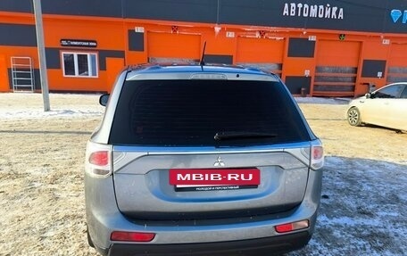 Mitsubishi Outlander III рестайлинг 3, 2013 год, 1 150 000 рублей, 6 фотография