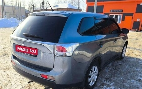 Mitsubishi Outlander III рестайлинг 3, 2013 год, 1 150 000 рублей, 8 фотография