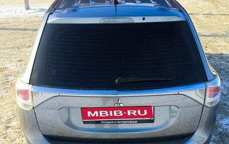 Mitsubishi Outlander III рестайлинг 3, 2013 год, 1 150 000 рублей, 10 фотография