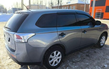 Mitsubishi Outlander III рестайлинг 3, 2013 год, 1 150 000 рублей, 12 фотография