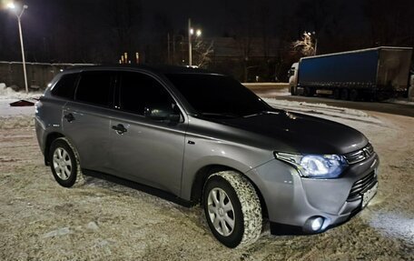 Mitsubishi Outlander III рестайлинг 3, 2013 год, 1 150 000 рублей, 18 фотография