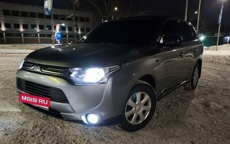 Mitsubishi Outlander III рестайлинг 3, 2013 год, 1 150 000 рублей, 21 фотография