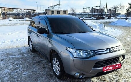 Mitsubishi Outlander III рестайлинг 3, 2013 год, 1 150 000 рублей, 15 фотография