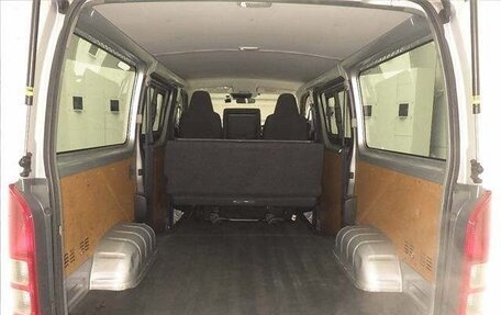 Toyota HiAce H200, 2020 год, 3 850 000 рублей, 7 фотография