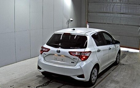 Toyota Vitz, 2019 год, 1 070 000 рублей, 4 фотография