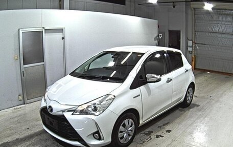Toyota Vitz, 2019 год, 1 070 000 рублей, 3 фотография