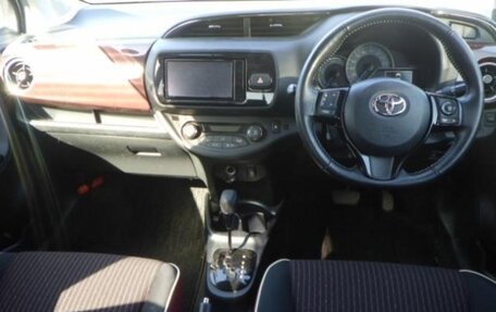 Toyota Vitz, 2019 год, 1 070 000 рублей, 5 фотография