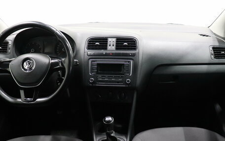 Volkswagen Polo VI (EU Market), 2015 год, 954 000 рублей, 6 фотография