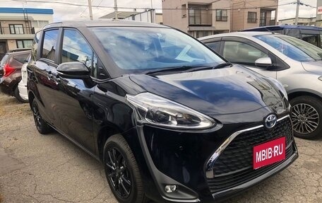 Toyota Sienta II, 2022 год, 1 127 000 рублей, 1 фотография