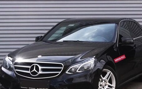 Mercedes-Benz E-Класс, 2013 год, 2 200 000 рублей, 1 фотография