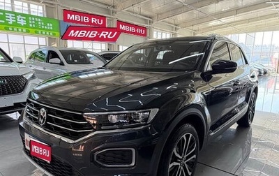 Volkswagen T-Roc I, 2023 год, 1 800 000 рублей, 1 фотография