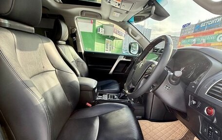 Toyota Land Cruiser Prado 150 рестайлинг 2, 2017 год, 4 550 000 рублей, 9 фотография