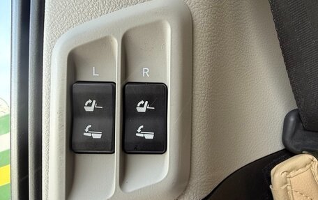 Toyota Land Cruiser Prado 150 рестайлинг 2, 2017 год, 4 550 000 рублей, 17 фотография