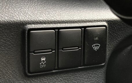 Toyota Sienta II, 2022 год, 1 127 000 рублей, 16 фотография