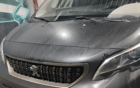 Peugeot Traveller I, 2017 год, 3 300 000 рублей, 5 фотография