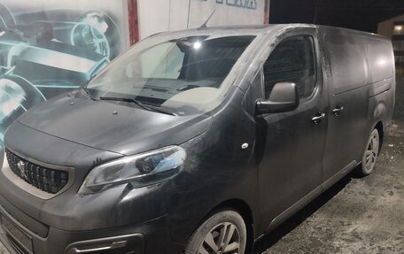 Peugeot Traveller I, 2017 год, 3 300 000 рублей, 6 фотография