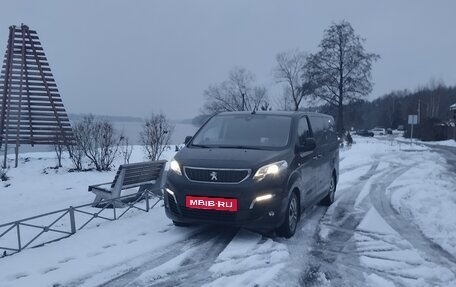 Peugeot Traveller I, 2017 год, 3 300 000 рублей, 10 фотография