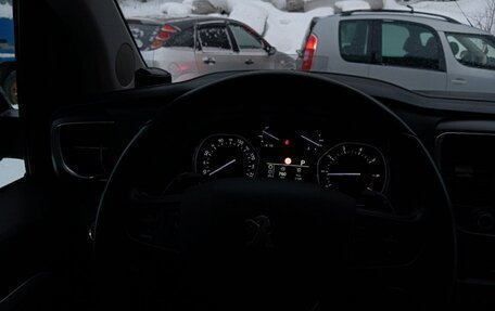 Peugeot Traveller I, 2017 год, 3 300 000 рублей, 27 фотография