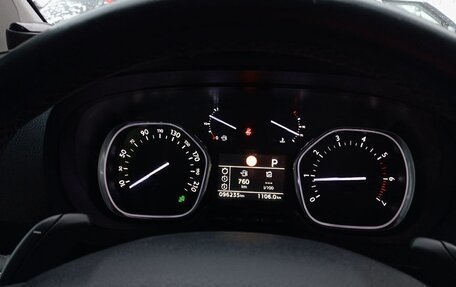 Peugeot Traveller I, 2017 год, 3 300 000 рублей, 26 фотография