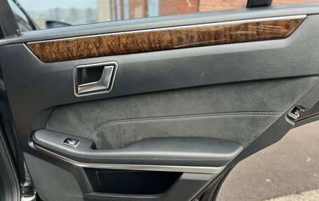 Mercedes-Benz E-Класс, 2013 год, 2 200 000 рублей, 25 фотография