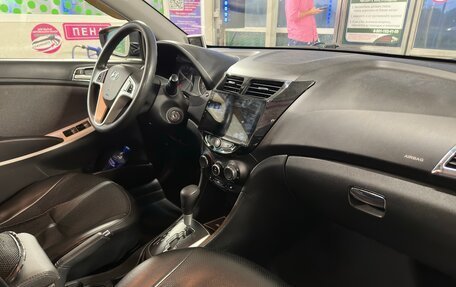 Hyundai Solaris II рестайлинг, 2011 год, 990 000 рублей, 10 фотография