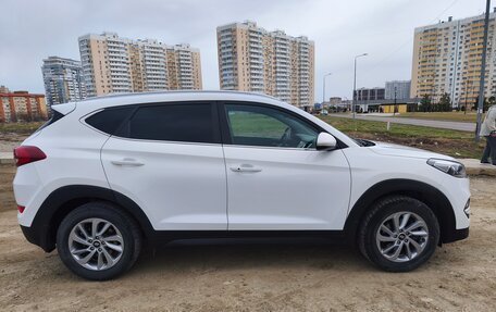 Hyundai Tucson III, 2018 год, 1 950 000 рублей, 13 фотография