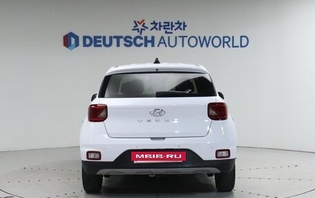 Hyundai Venue I, 2023 год, 1 650 000 рублей, 4 фотография