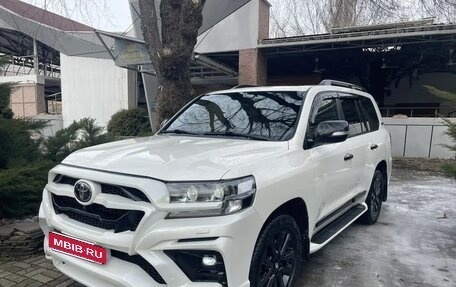 Toyota Land Cruiser 200, 2018 год, 5 750 000 рублей, 1 фотография