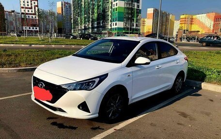 Hyundai Solaris II рестайлинг, 2021 год, 1 650 000 рублей, 1 фотография