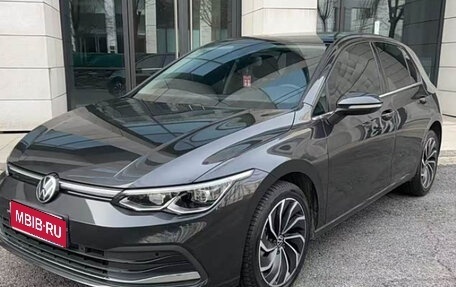 Volkswagen Golf VIII, 2023 год, 2 110 000 рублей, 1 фотография