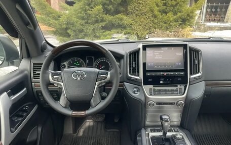 Toyota Land Cruiser 200, 2018 год, 5 750 000 рублей, 9 фотография