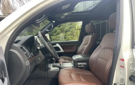 Toyota Land Cruiser 200, 2018 год, 5 750 000 рублей, 8 фотография