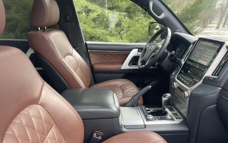 Toyota Land Cruiser 200, 2018 год, 5 750 000 рублей, 10 фотография