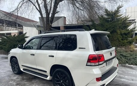 Toyota Land Cruiser 200, 2018 год, 5 750 000 рублей, 18 фотография