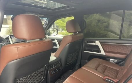 Toyota Land Cruiser 200, 2018 год, 5 750 000 рублей, 15 фотография