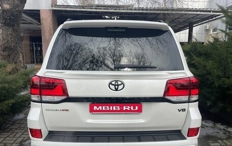 Toyota Land Cruiser 200, 2018 год, 5 750 000 рублей, 6 фотография