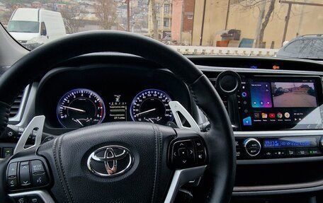 Toyota Highlander III, 2014 год, 3 200 000 рублей, 8 фотография