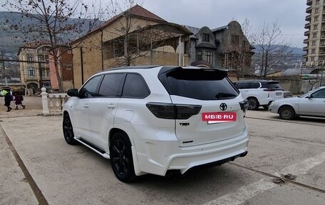 Toyota Highlander III, 2014 год, 3 200 000 рублей, 4 фотография